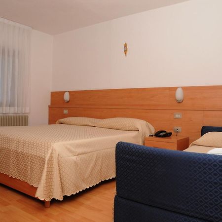 Hotel Cima Tosa San Lorenzo Dorsino Esterno foto