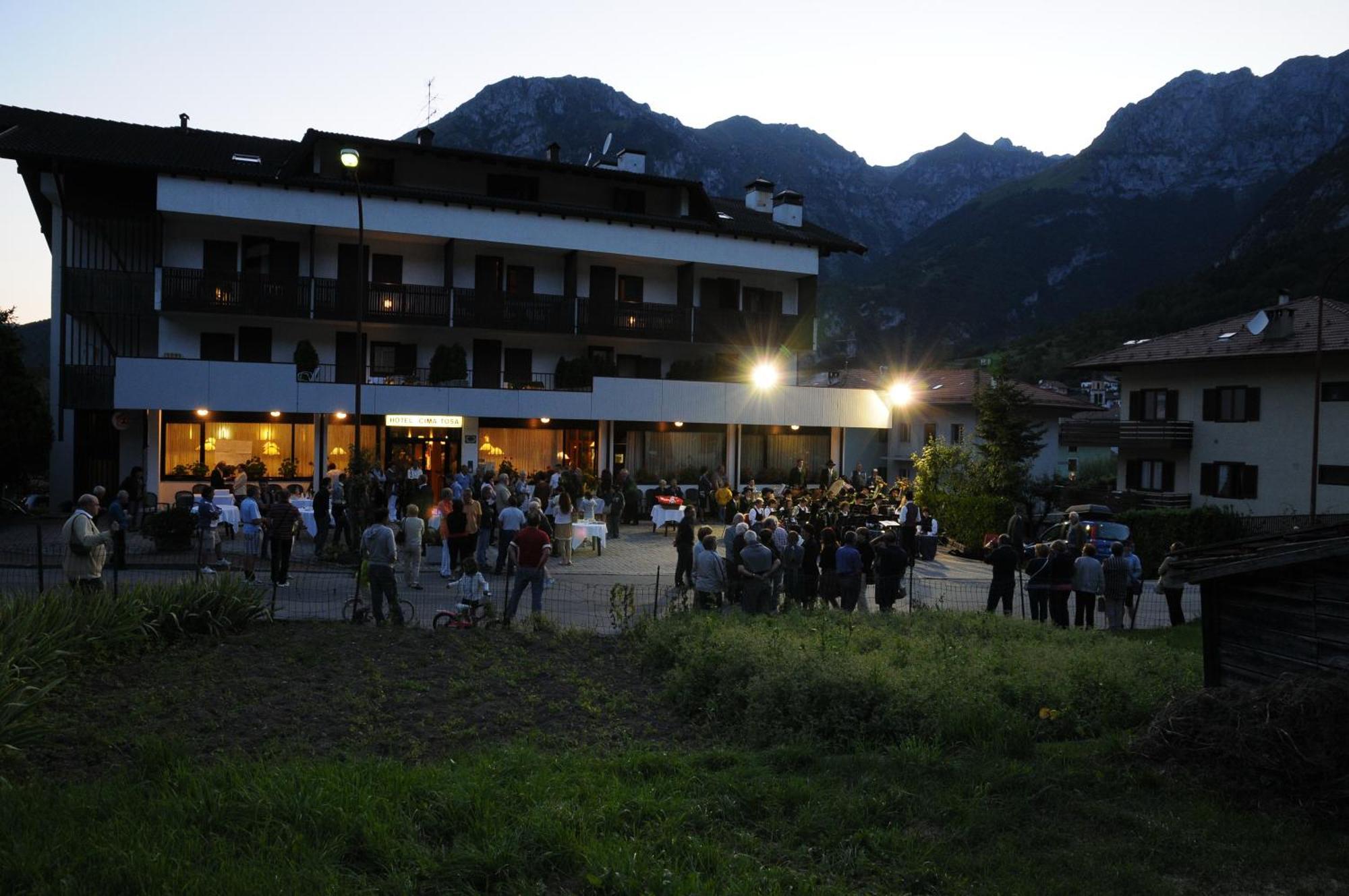 Hotel Cima Tosa San Lorenzo Dorsino Esterno foto