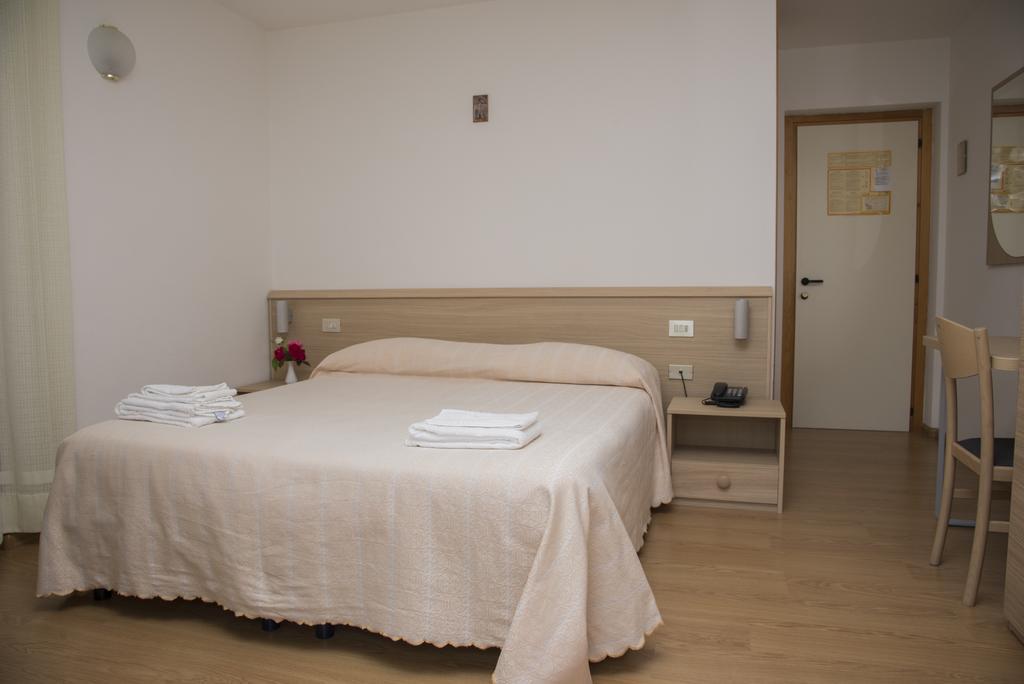 Hotel Cima Tosa San Lorenzo Dorsino Esterno foto