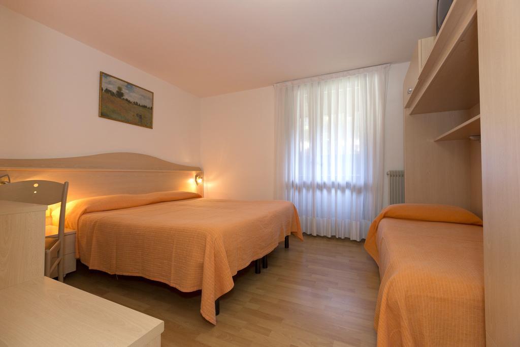 Hotel Cima Tosa San Lorenzo Dorsino Esterno foto